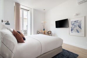 Unclassified image, 4 of 25, button - Lapa Diplomatic Flat 1 4 by Feel Lisboa (Lisbon)