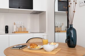 Studio | 1 bedroom - Lapa Diplomatic Flat 2 4 by Feel Lisboa (Lisbon)