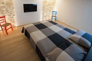 1 soverom, strykejern/-brett, wi-fi og sengetøy