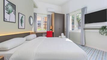 Stairway 7 | Individuell dekoriert, individuell eingerichtet, Schreibtisch