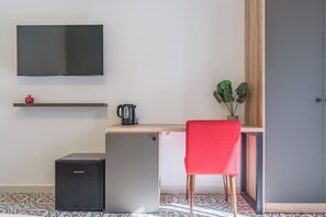 Starway 6 | 獨特裝潢、布置獨特、書桌、筆電工作空間