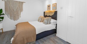 2 chambres, fer et planche à repasser, Wi-Fi, literie fournie