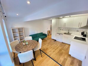 Apartment, 1 Bedroom, Smoking | Dining room - Stylish Studio Apartment in Central London (London)