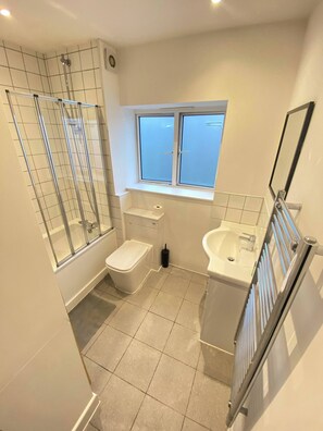 Apart Daire, 1 Yatak Odası, Sigara İçilebilir | Banyo