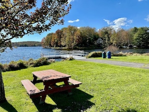 Outdoor dining - Reconnect with Each Other and Nature - Lovers (Tobyhanna Township)