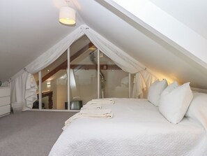 2 bedrooms, individually decorated, individually furnished, free WiFi - Puddaven Barn (Newton Abbot)