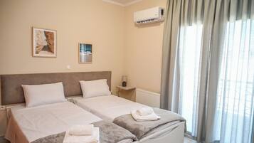 2 bedrooms, iron/ironing board, travel cot, free WiFi