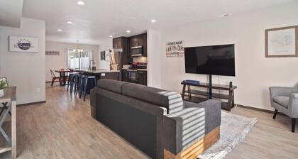 This townhouse is a 3 bedroom(s), 2.5 bathrooms, located in Spokane, WA.