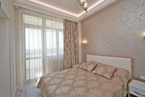 1 soverom, blendingsgardiner, strykejern/-brett og wi-fi (inkludert)