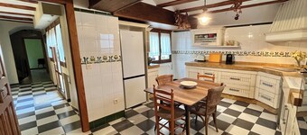 House in the center of town with all amenities.