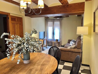 House in the center of town with all amenities.