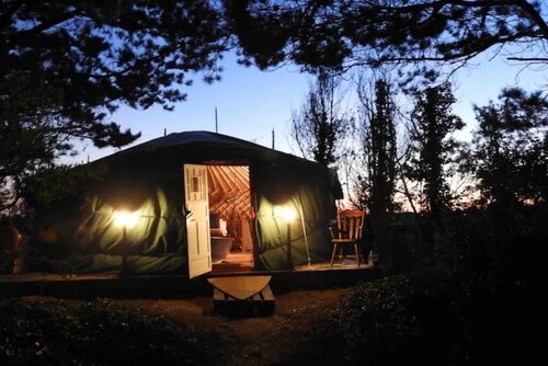 ‘PEARL’ a luxury waterside yurt with harbour views