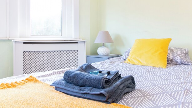 Unclassified image, 1 of 13, button - Thornbury Guest House Room 2 (Southampton)