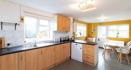 Thornbury Guest House Room 2
