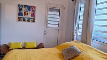 3 chambres, fer et planche Ă repasser, Wi-Fi gratuit, draps fournis