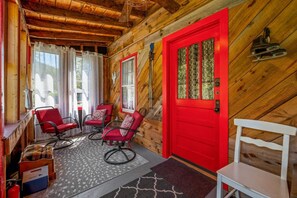 Interior - "Rocky Bottom" Cabin • Creekside • Fire Pit • BBQ • Fishing (Phoenicia)