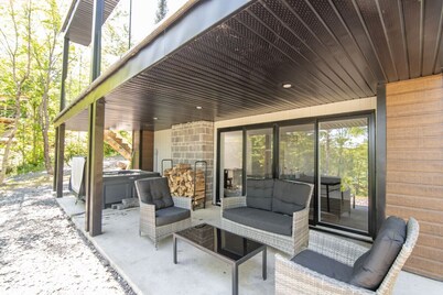 Villa Lac Gordon | Spa | Breathtaking Lake View