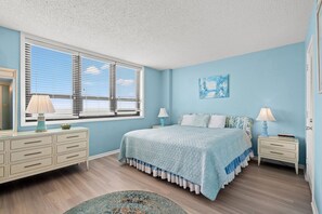 2 bedrooms, iron/ironing board, Internet