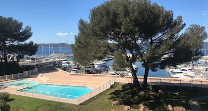 Appartement face à la mer proche des plages et de l’Esterel : calme absolu