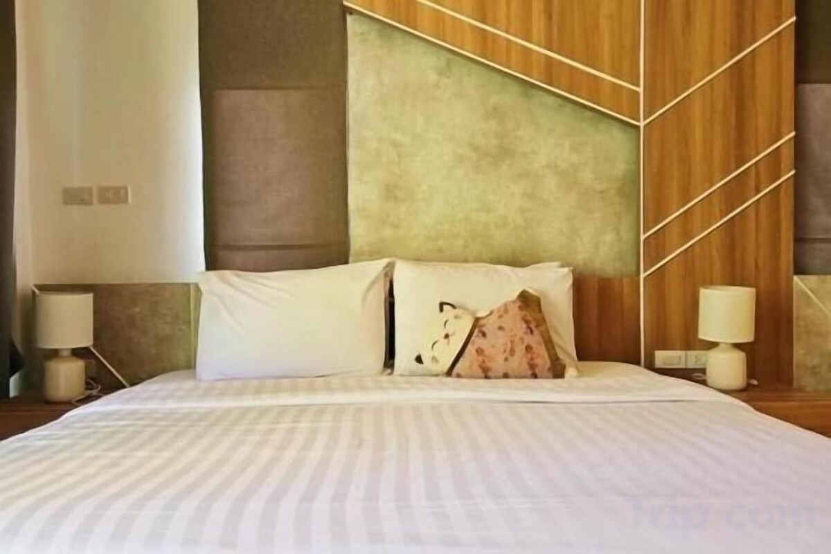 Wi-Fi de cortesia, roupa de cama