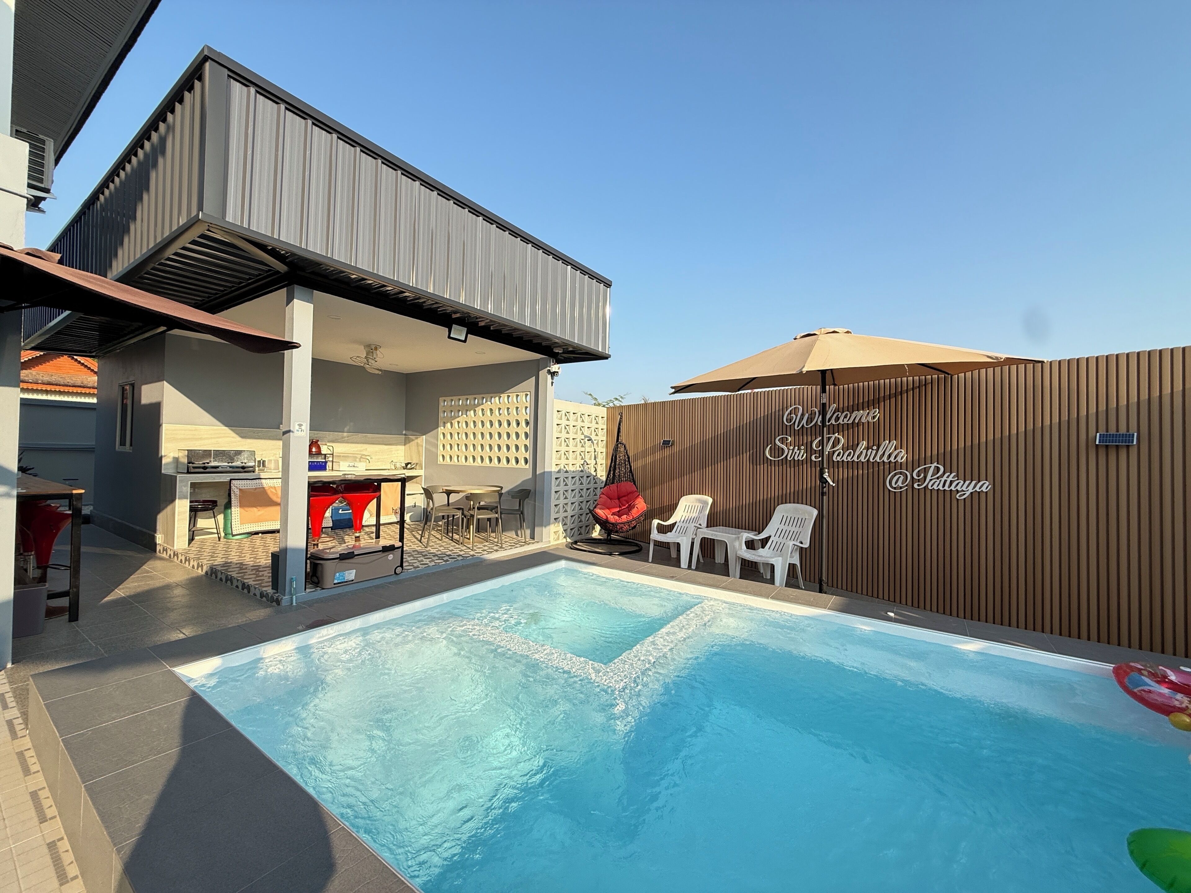 Private pool