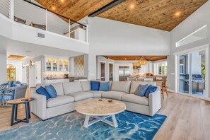 Smart TV, table tennis