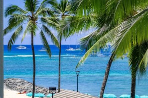 Beach nearby - Just steps to beach! Gorgeous Partial Ocean View at Waikiki Shore! (Honolulu)