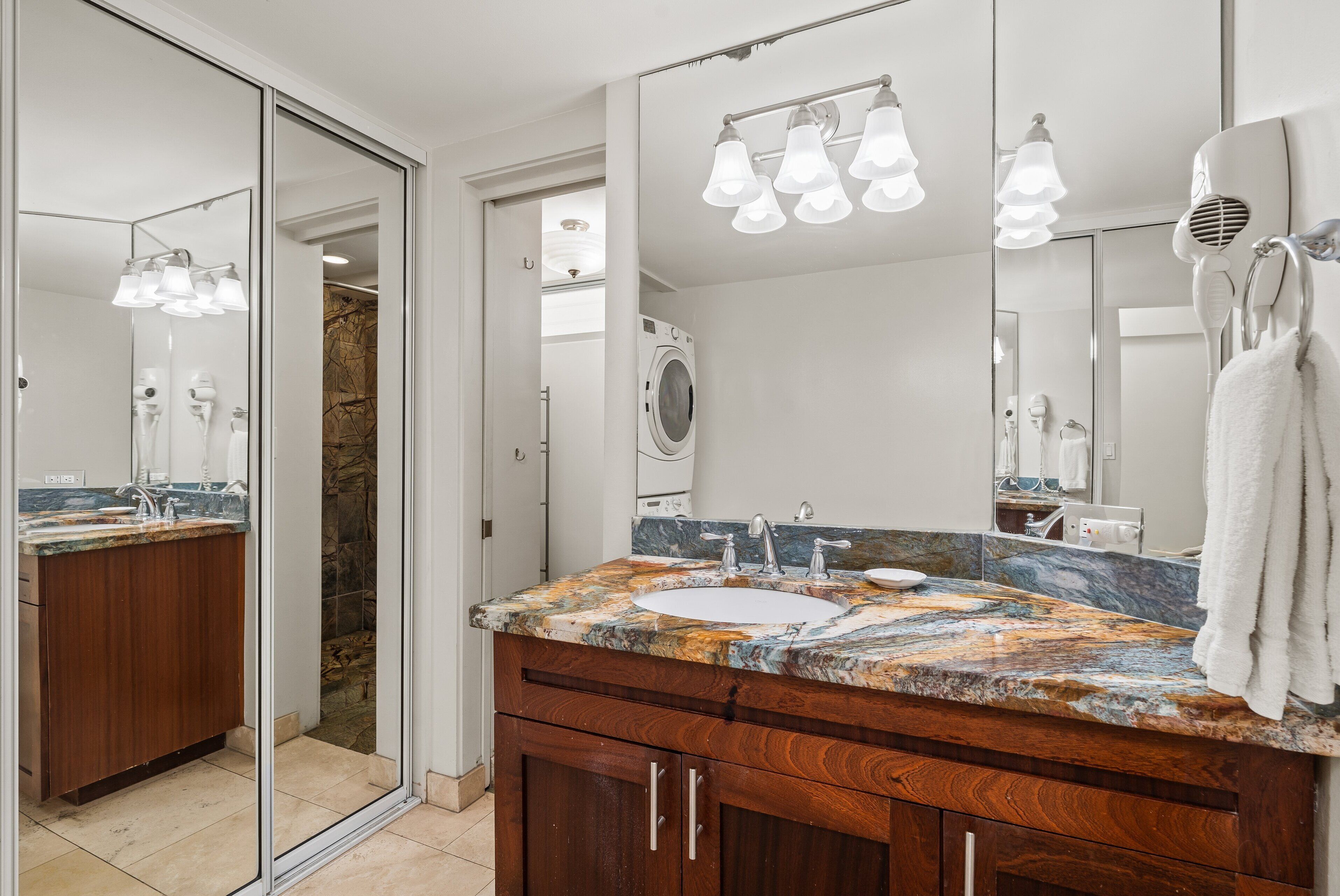 Shower, hair dryer, towels