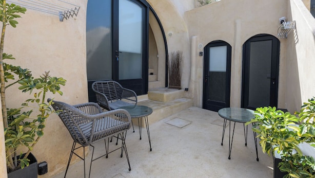 Kadmos Cave House | Terrace/patio - Anaktos Cave Houses (Santorini)