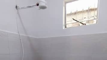 Handtücher, Seife, Toilettenpapier