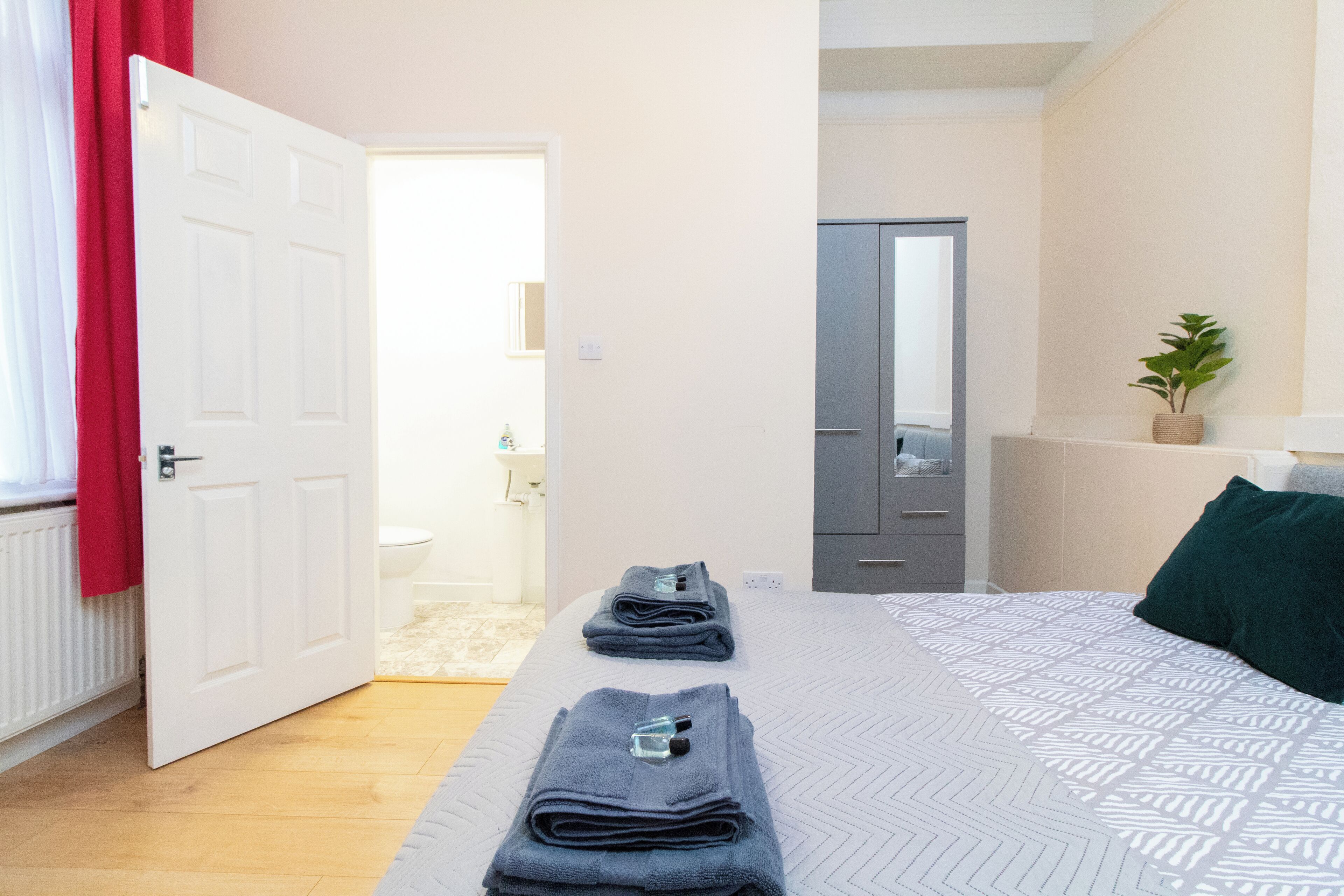 Double Room | Free WiFi