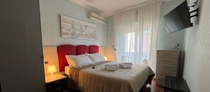 2 chambres, fer et planche à repasser, Wi-Fi, draps fournis