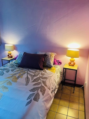 1 slaapkamer, reisbedje, gratis wifi, beddengoed