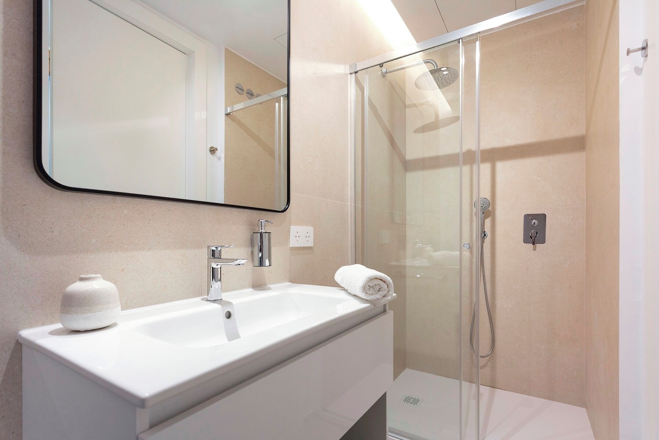 公寓 (1 Bedroom) | 浴室 | 淋浴设施、吹风机、毛巾、肥皂