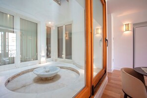 Apartment (2 Bedrooms) | Fountain