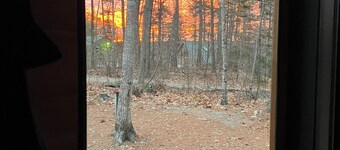 Cozy Lakehouse on Sheepscot Pond. Scenic views of the Lake & Bird Sanctuary.