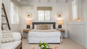 5 quartos, ferros/tábuas de passar roupa, Wi-Fi, roupa de cama