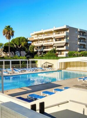 Pool - Studio for 2 persons (Saint-Laurent-du-Var)