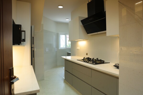 3 BHK Luxury Villa | 전용 주방