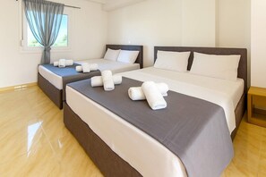 Apartment - Aigli Garden Getaway, Steps From Vrasna Beach (Volvi)