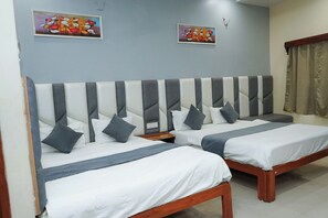 Family Room - Hotel Pleasure Landmark (Ujjain)