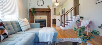 Maple's Serene Spa Retreat with Hot Tub and Private Lake Trail Access