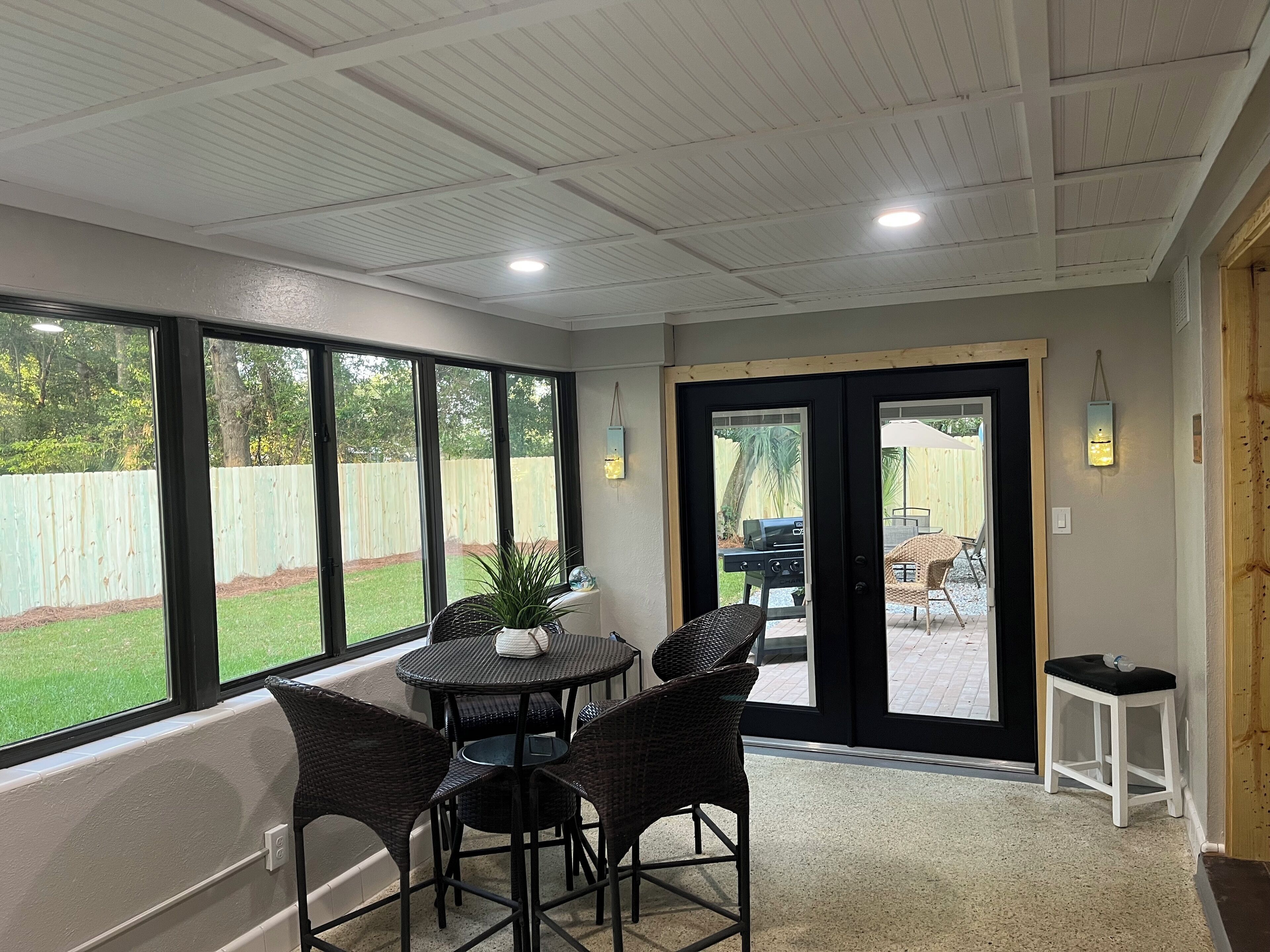 Sunroom, table & chairs, chalkboard w/chalk, beach blanket,umbrella,sand buckets