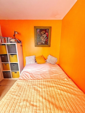1 bedroom, iron/ironing board, WiFi