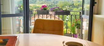 Design, authenticity, comfort, views. Ideal for visiting Navarra and the Basque Country