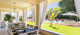 Villa surrounded by greenery with private pool, ideal for families and friends