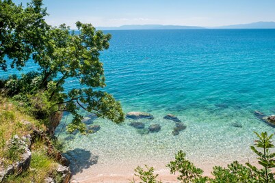 The Wave - Apt With Seaview and Garden