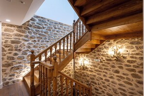 Staircase - CASA LUCA DE TENA (Valle de Cabuerniga)