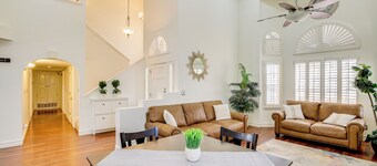 Patio, Pool & Spa: Family Retreat in Horizon City!