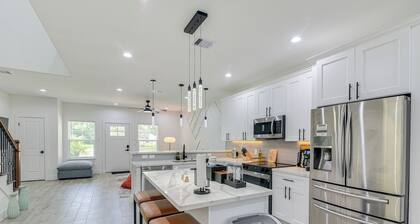 6 Mi to Dtwn Houston: Family-friendly Home w/ Yard